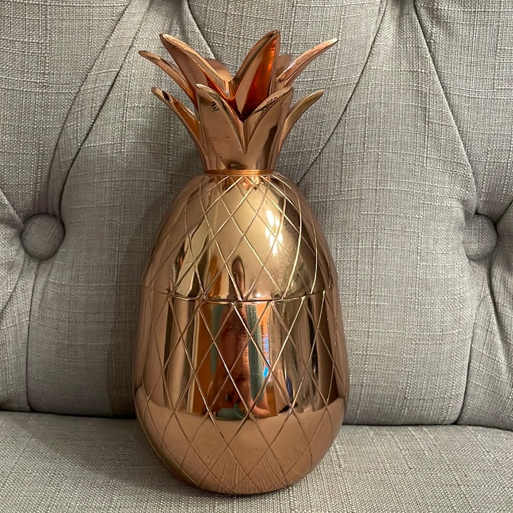 Rose Gold Pineapple Shaker